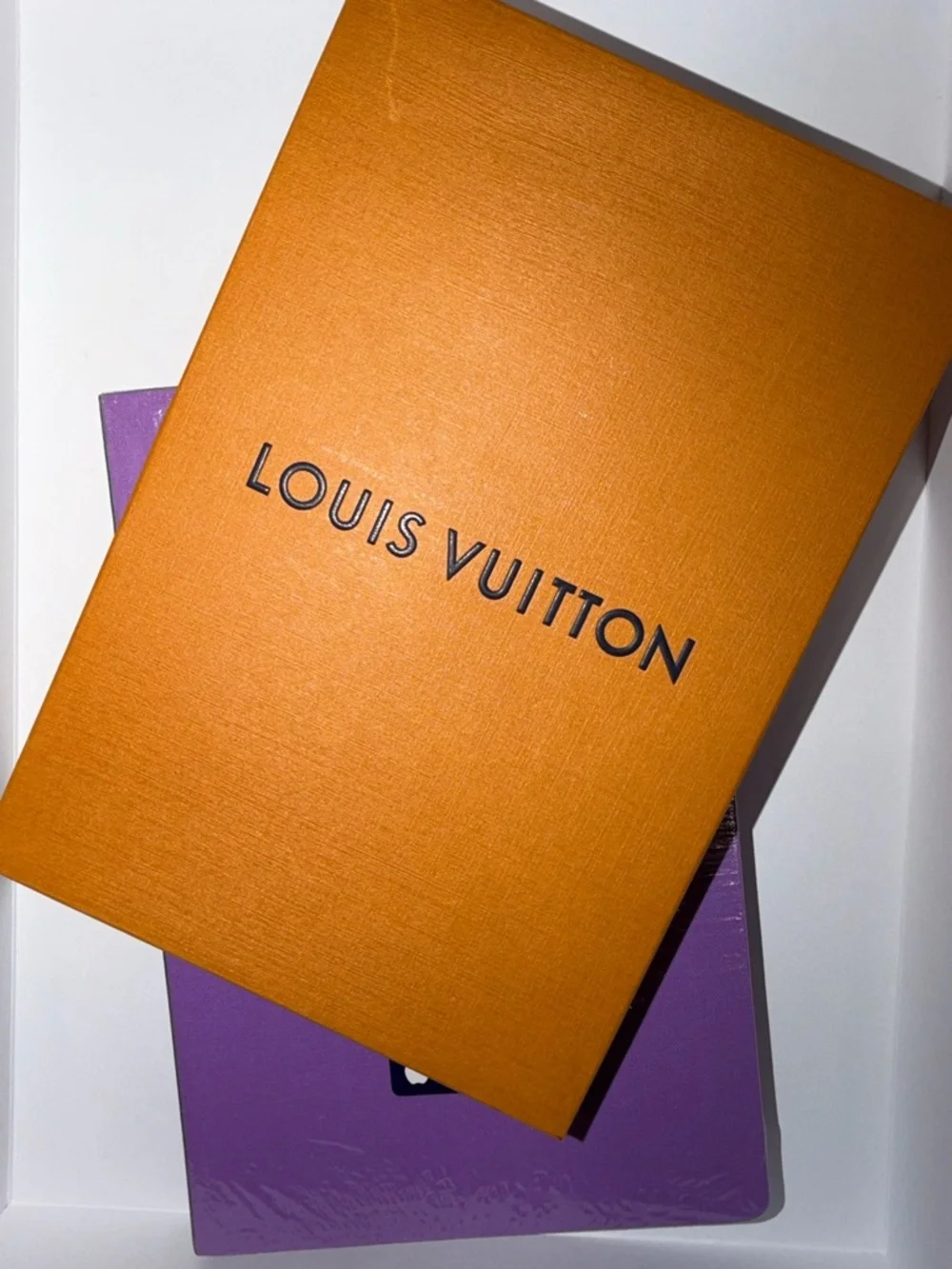Louis Vuitton London City Guide Purple with Orange Accent - Picture 2 of 4
